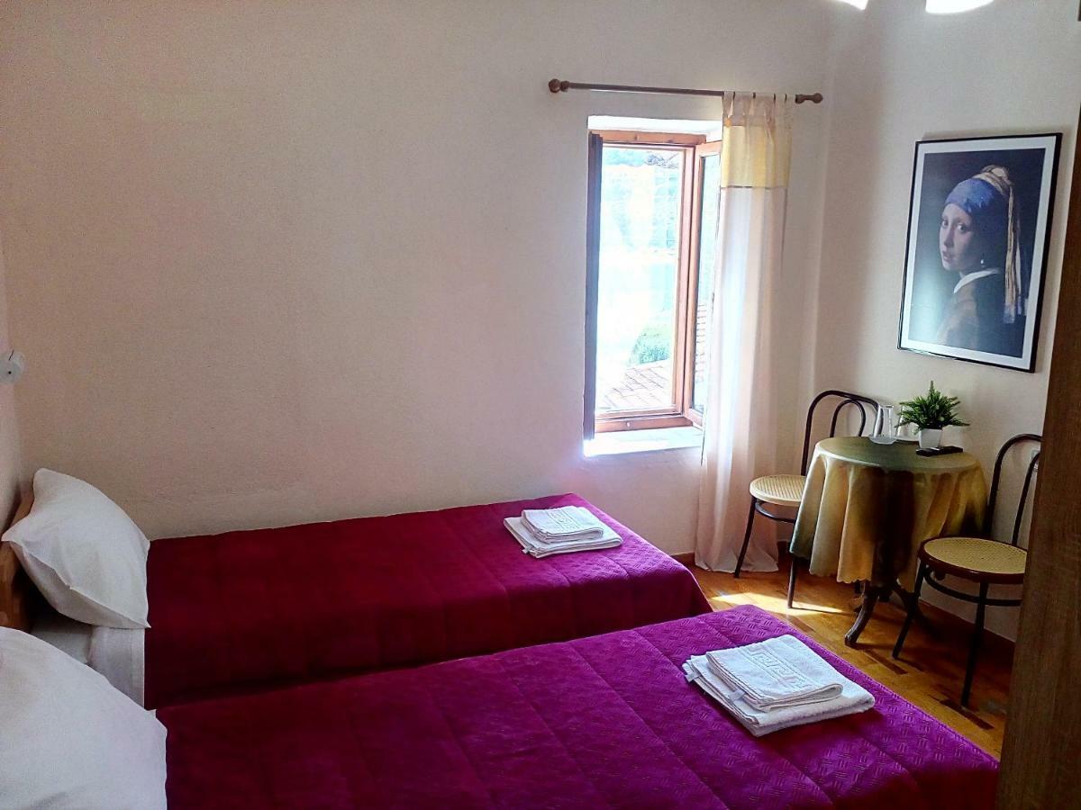 Tasos Rooms Psarades Esterno foto